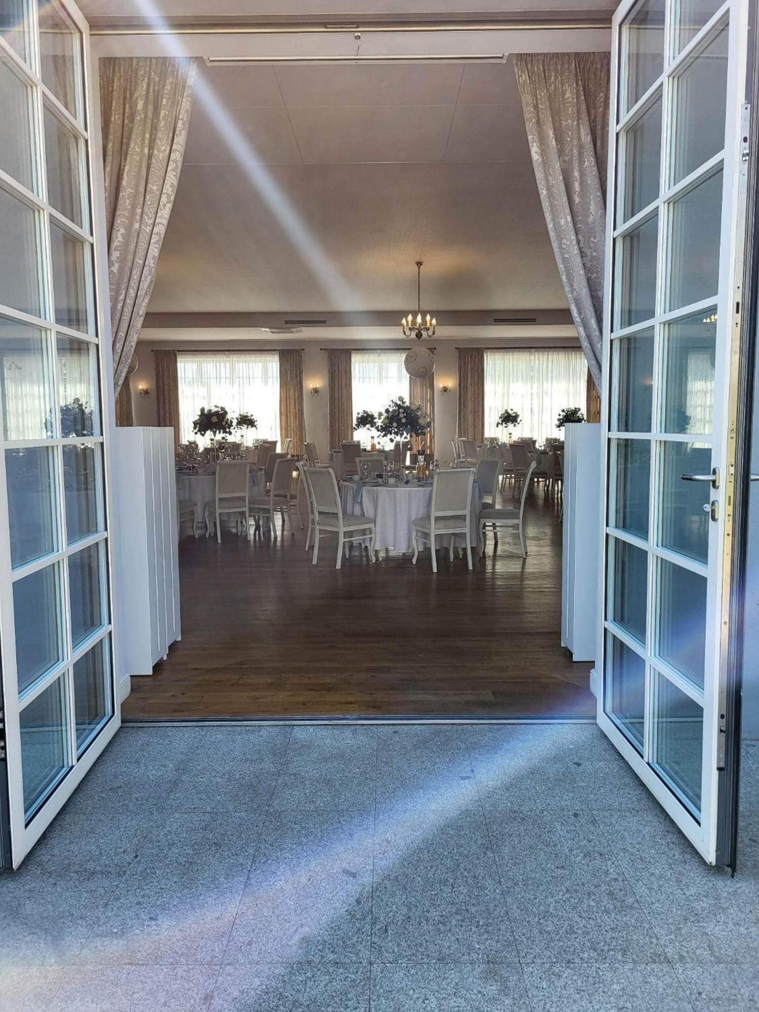 Palac W Orli - Pokoje, Restauracja Kozmin Bagian luar foto