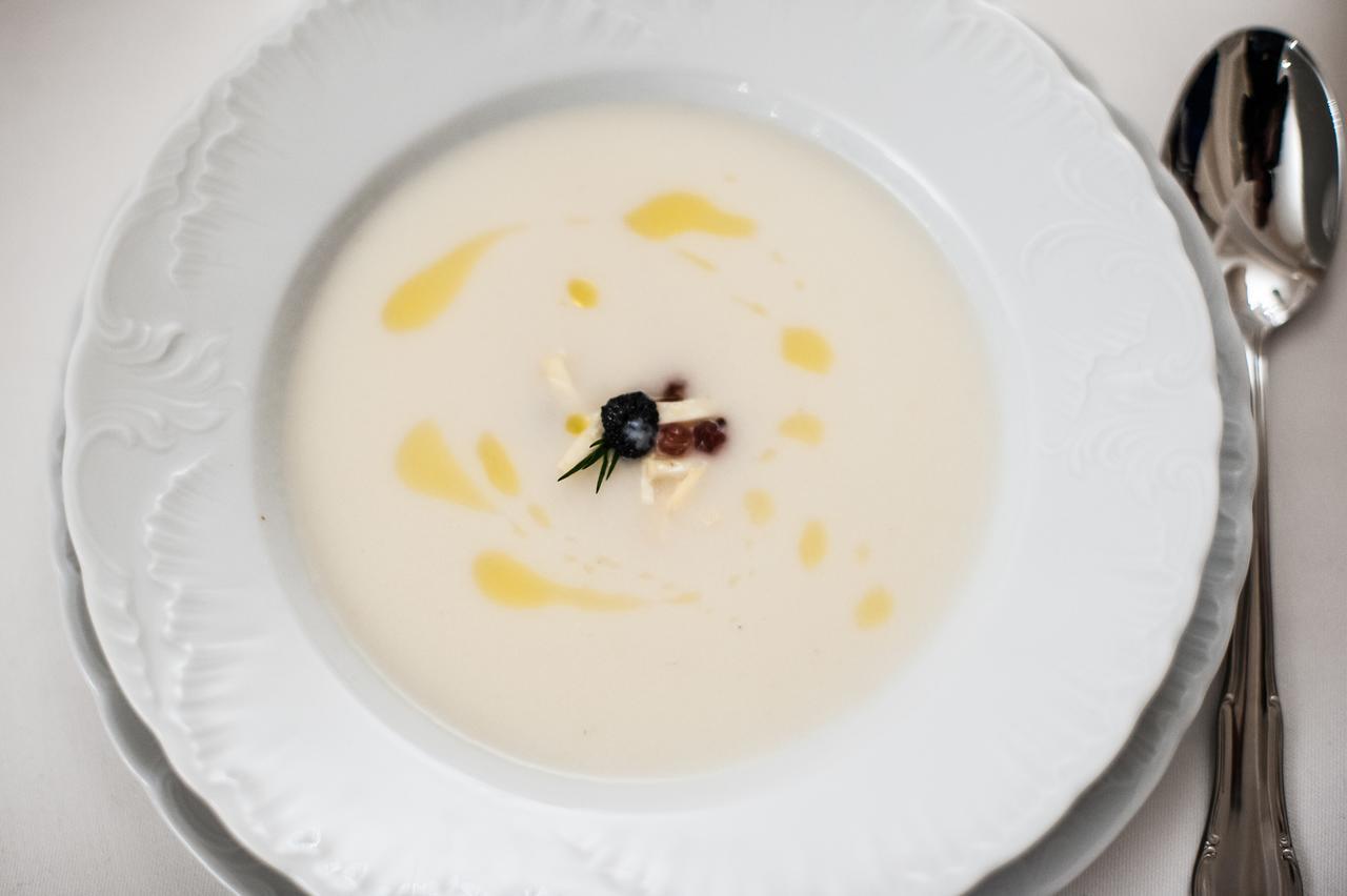 Palac W Orli - Pokoje, Restauracja Kozmin Bagian luar foto