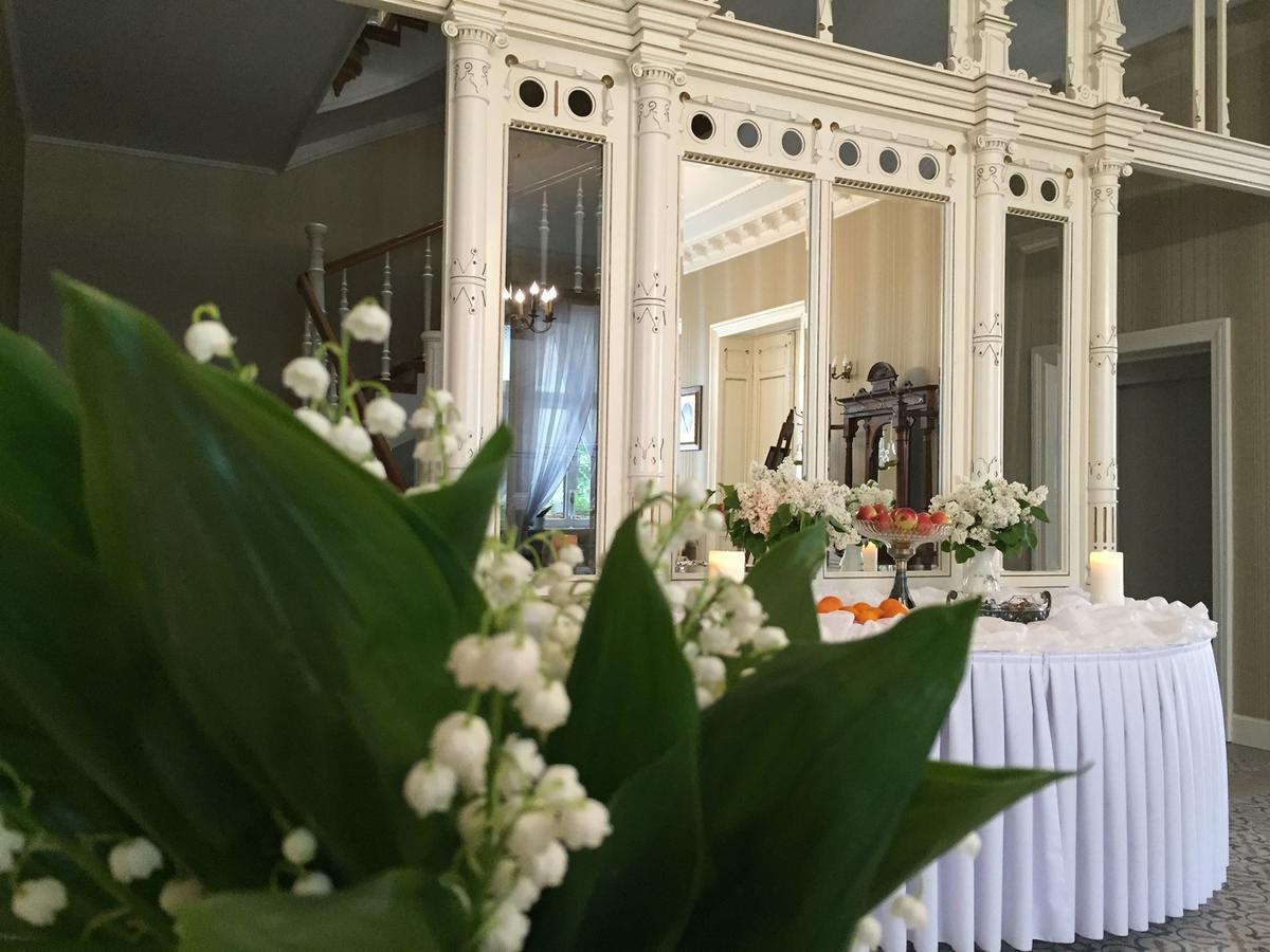 Palac W Orli - Pokoje, Restauracja Kozmin Bagian luar foto