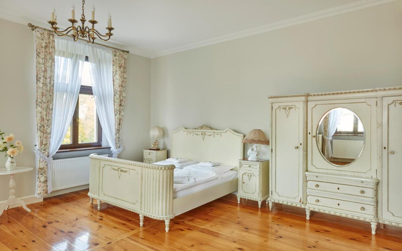 Palac W Orli - Pokoje, Restauracja Kozmin Bagian luar foto