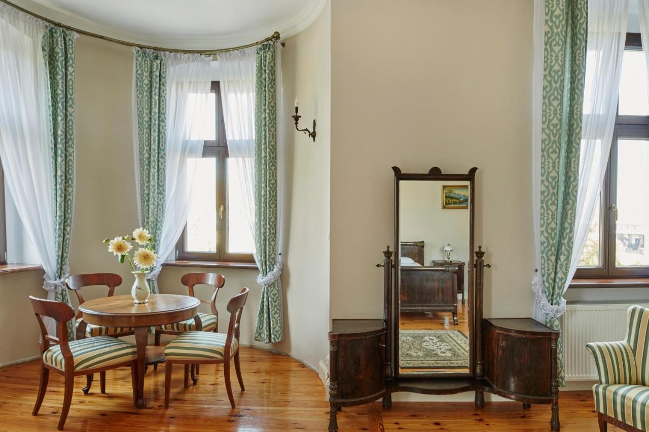 Palac W Orli - Pokoje, Restauracja Kozmin Bagian luar foto