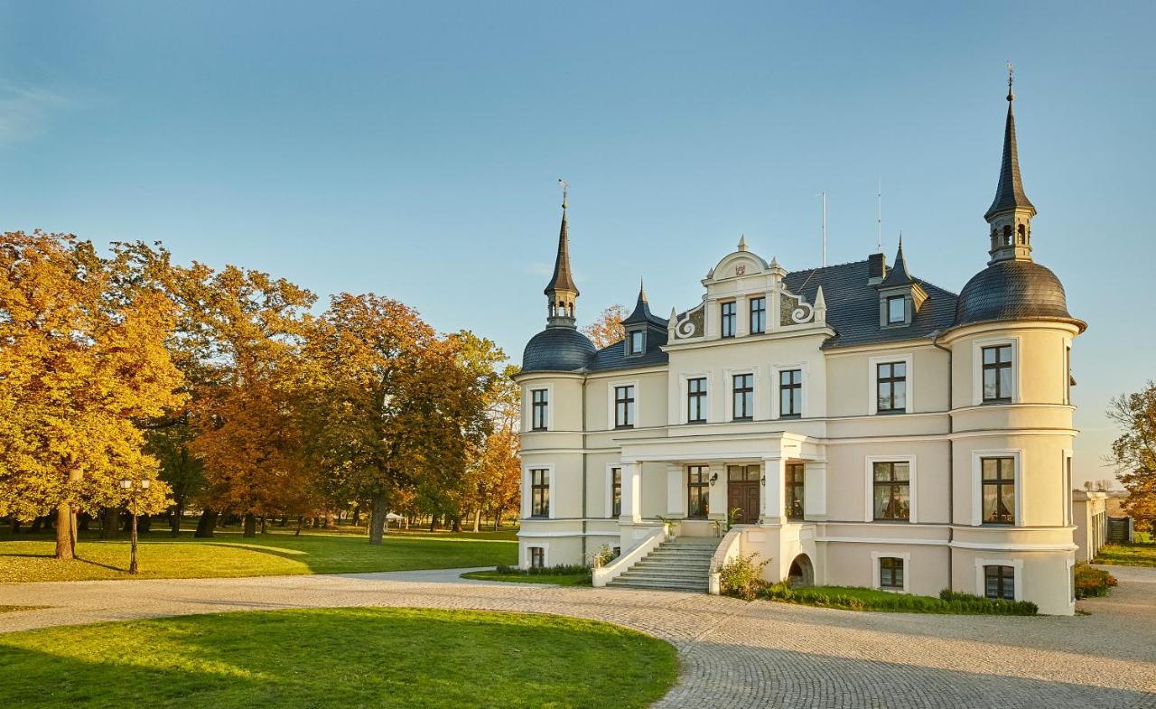 Palac W Orli - Pokoje, Restauracja Kozmin Bagian luar foto