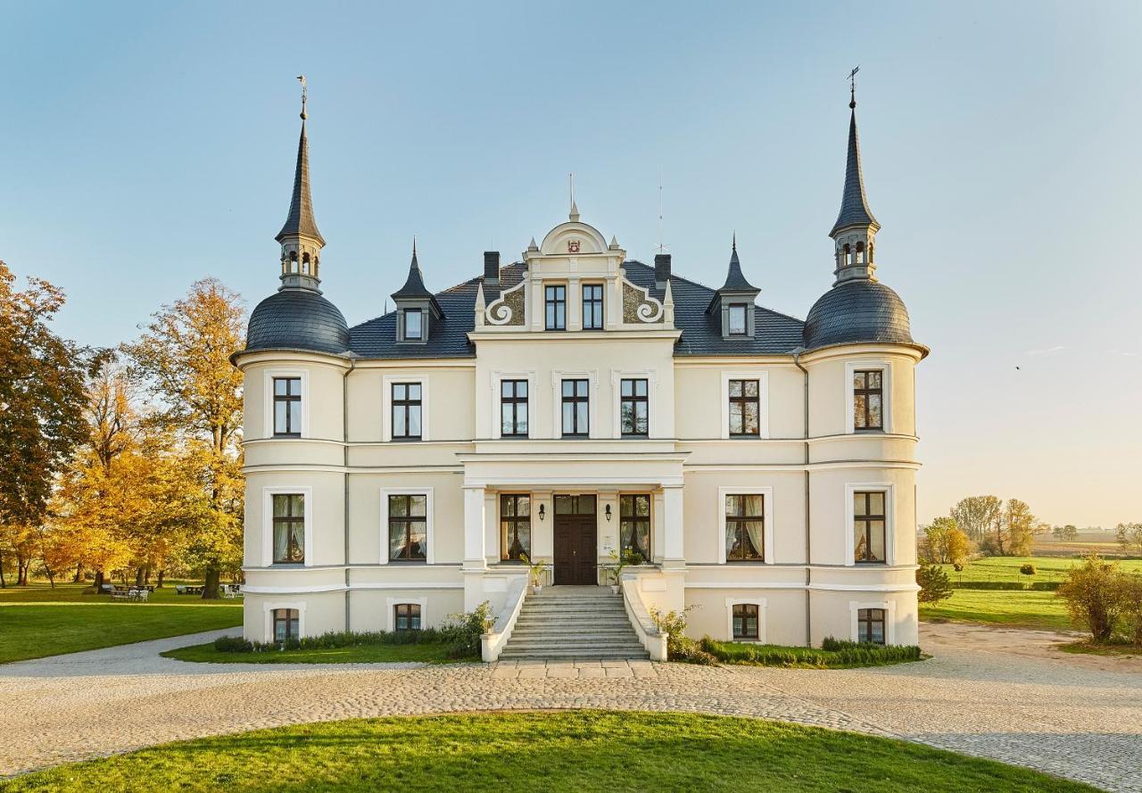Palac W Orli - Pokoje, Restauracja Kozmin Bagian luar foto